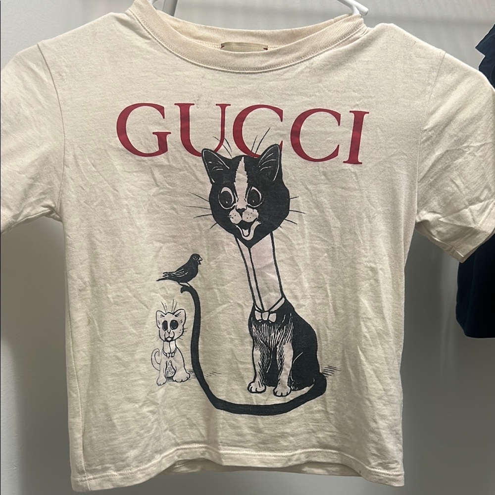 Gucci Cream Short Sleeve Tee with Cat Graphic